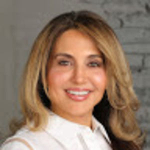 Meet your Posher, Caralyn